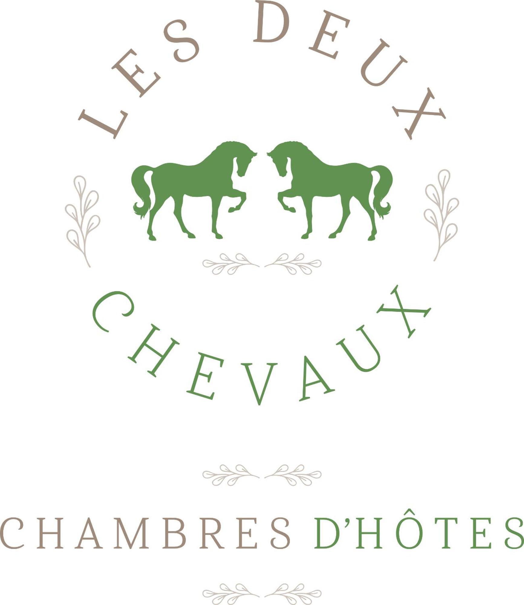 Les Deux Chevaux Chambres D'Hotes Rouvenac 外观 照片